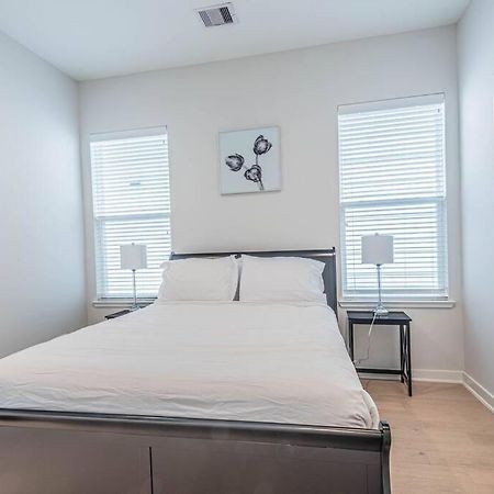 Charming 3-Bedroom Luxury Home Near Downtown, Nrg, Galleria & Medical Center هيوستن المظهر الخارجي الصورة