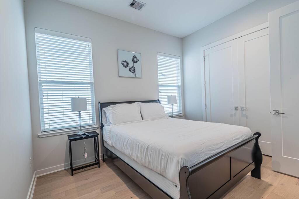 Charming 3-Bedroom Luxury Home Near Downtown, Nrg, Galleria & Medical Center هيوستن المظهر الخارجي الصورة