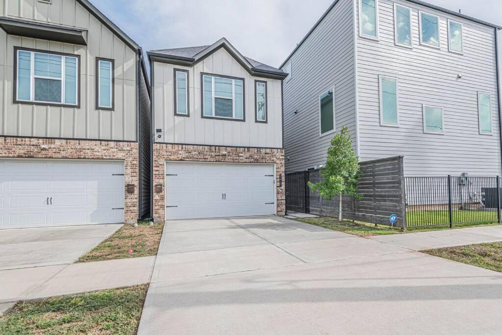 Charming 3-Bedroom Luxury Home Near Downtown, Nrg, Galleria & Medical Center هيوستن المظهر الخارجي الصورة